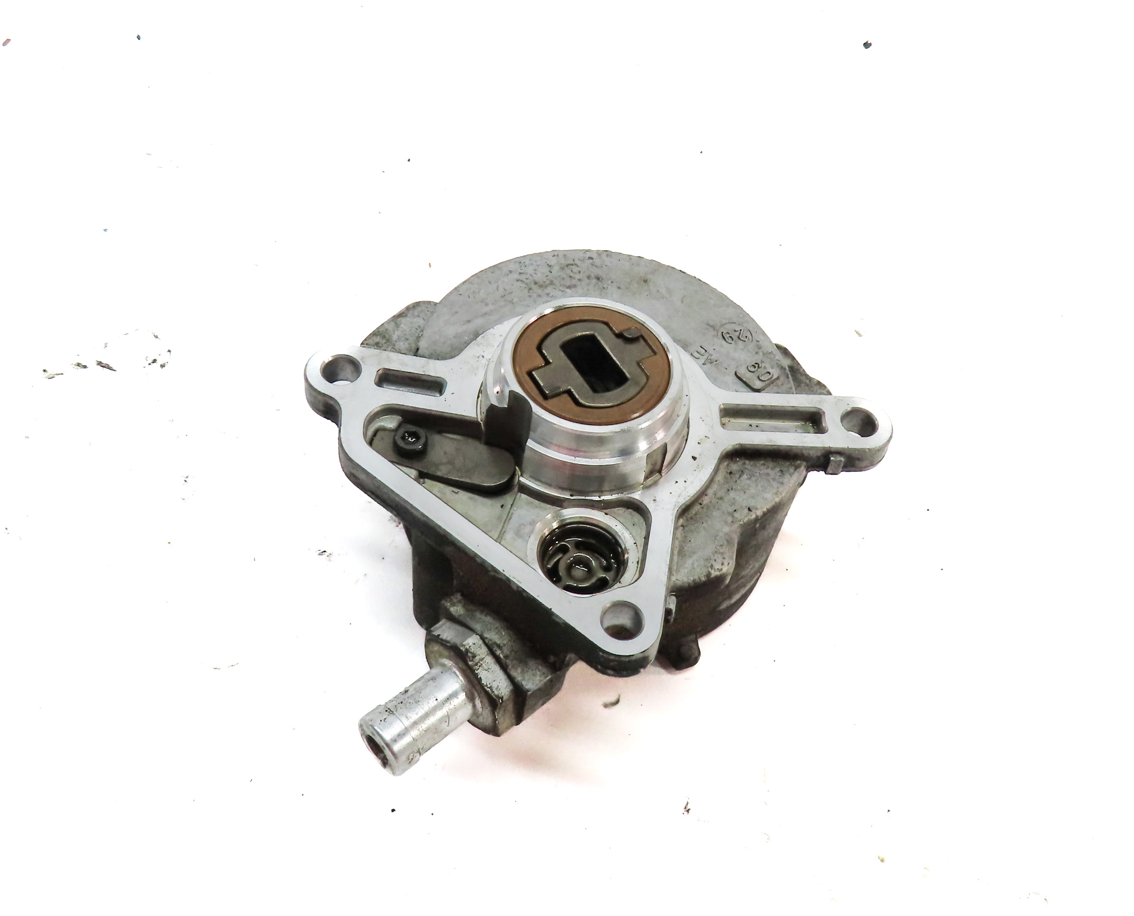 2010 PORSCHE CAYENNE (957) 3.6L (VR6) ENGINE BRAKE VACUUM PUMP — exact item pictured